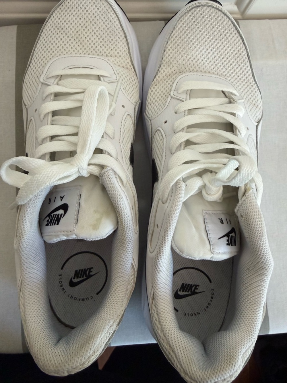 Nike White Air Max SC Sneakers with Black Swoosh - Picture 9 of 12